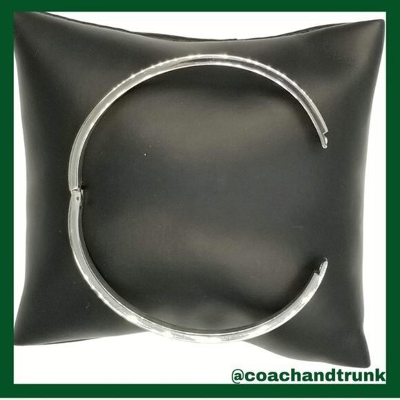 Stainless Steel Hypoallergenic Roman Numeral Hing Lock Bracelet NWT - Picture 2 of 6